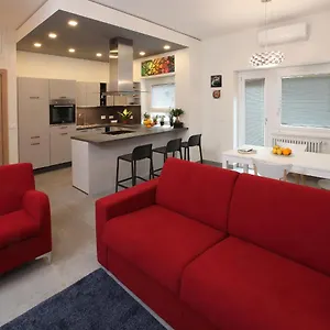 Turistico Laura Apartament