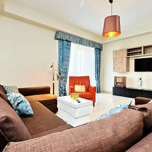 Oksana's Bernadette Apartament