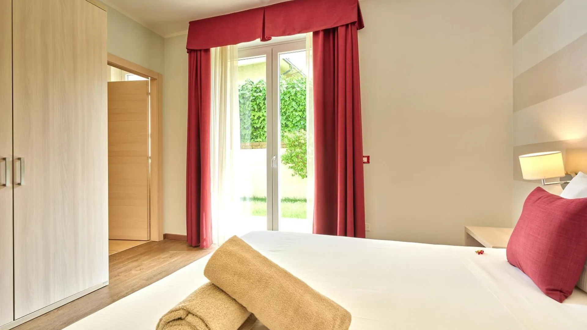 Hotel Eden Garda Гарда 4*,  Италия