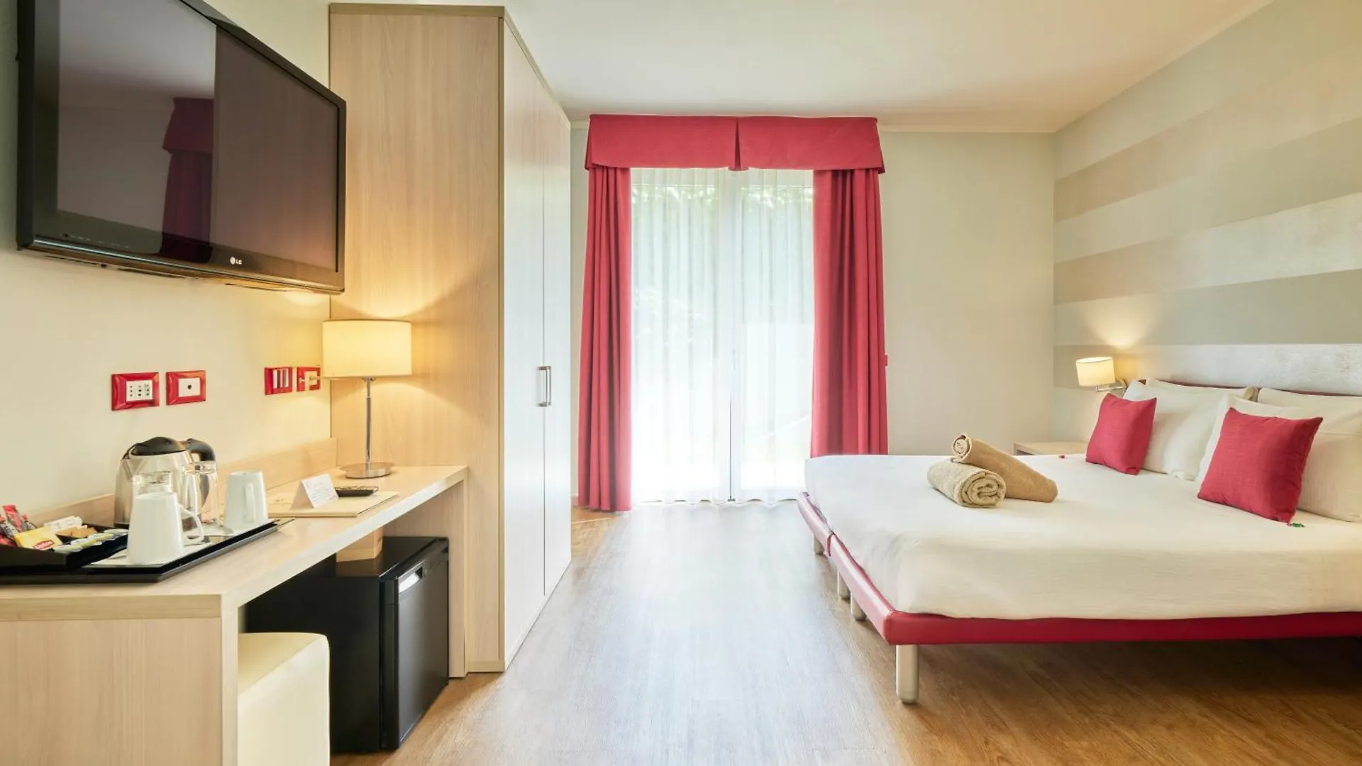Hotel Eden Garda Гарда