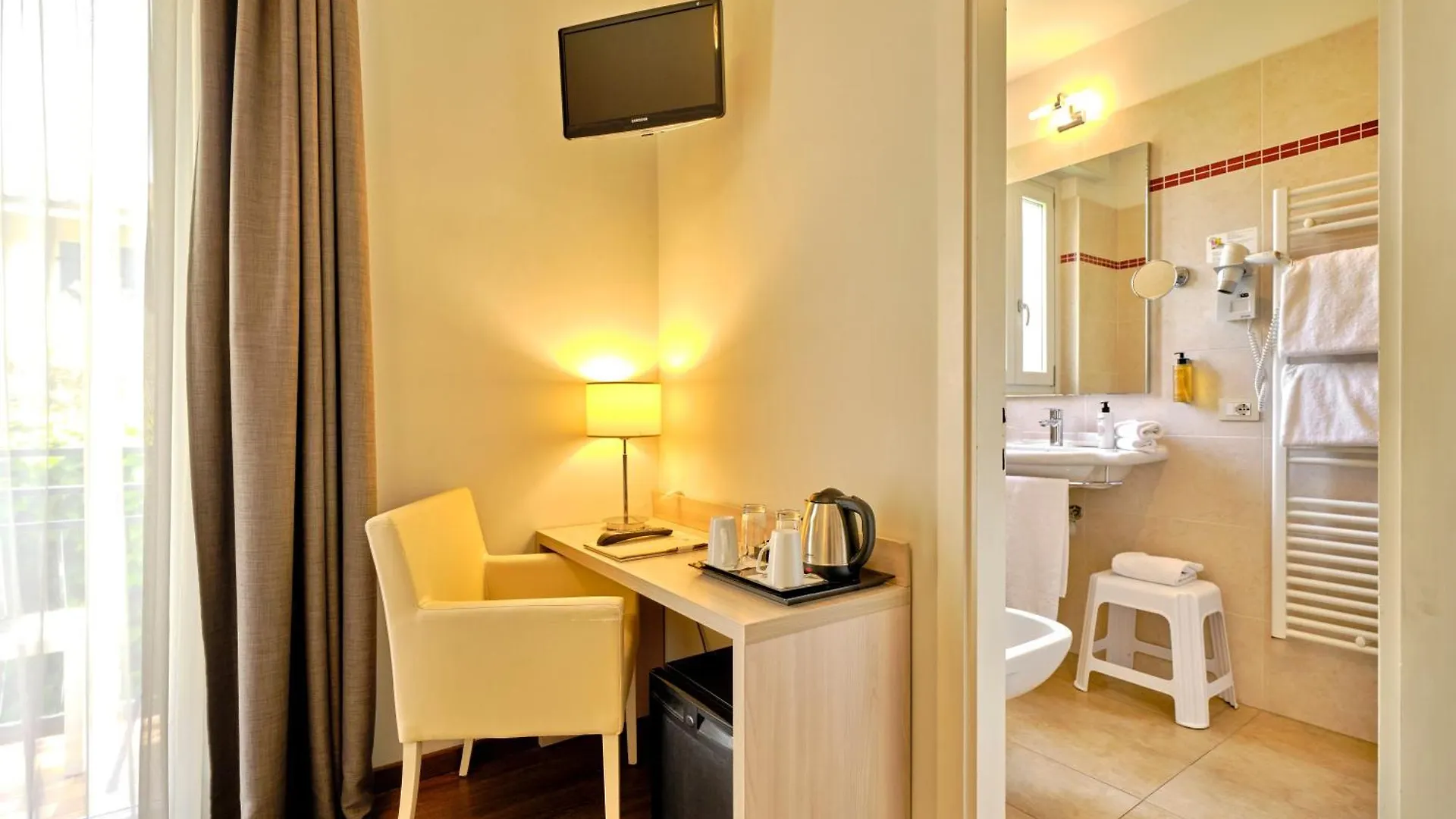 Hotel Eden Garda Гарда
