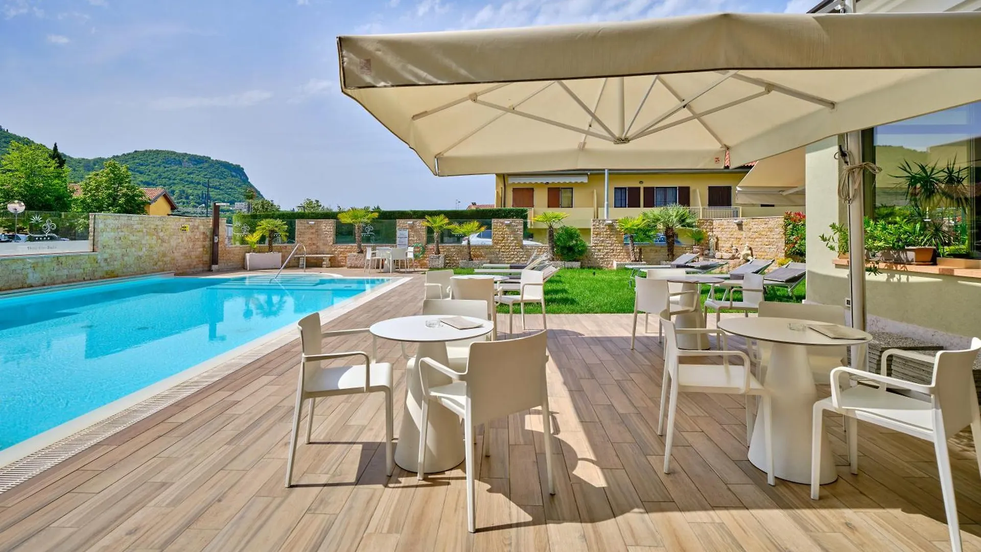 ****  Hotel Eden Garda Гарда Италия