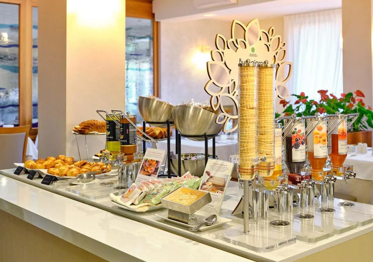 Hotel Eden Garda Гарда