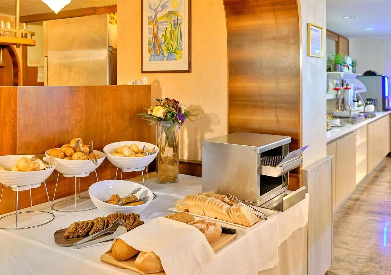 Hotel Eden Garda Гарда