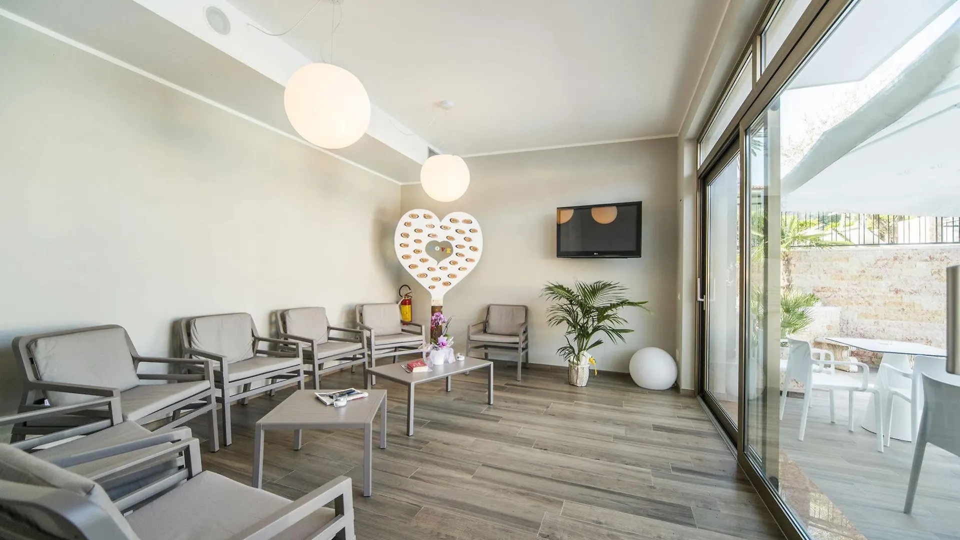 Hotel Eden Garda Гарда Италия